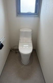 秋山ビルのトイレ