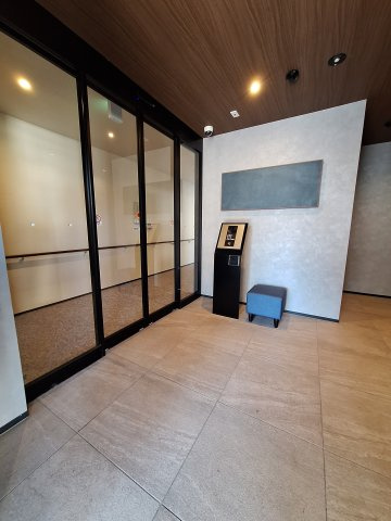 (シニア限定)ヘーベルVillageKUSUのエントランス