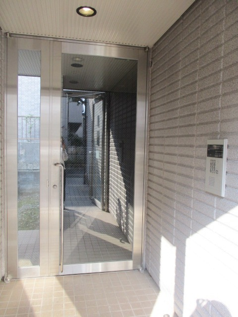 コンフォートKのエントランス