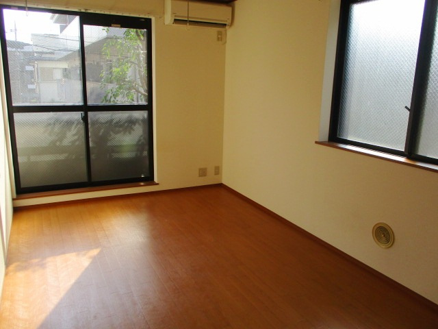 コンフォートKの居間・リビング