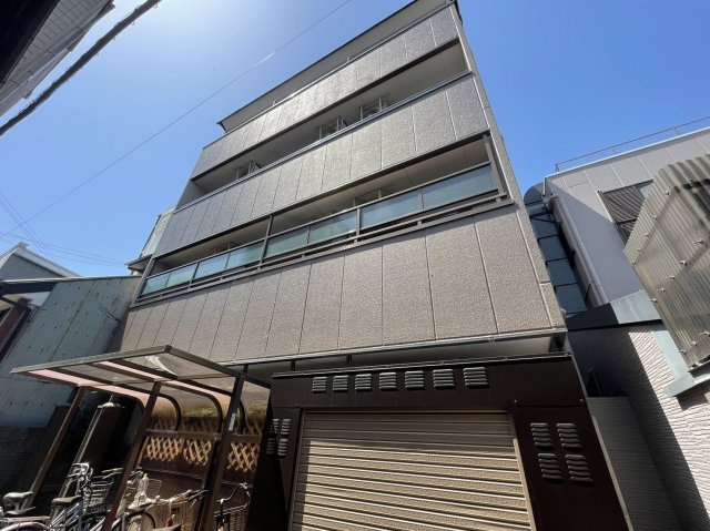 コート・デュ・ローズの外観