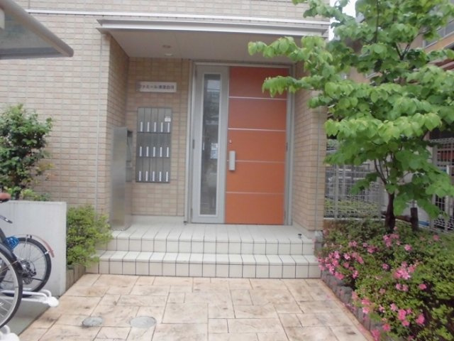 ファミール清澄白河のエントランス