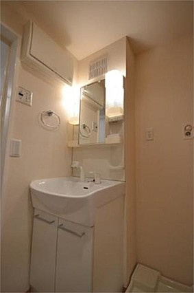 ファミール清澄白河の洗面所