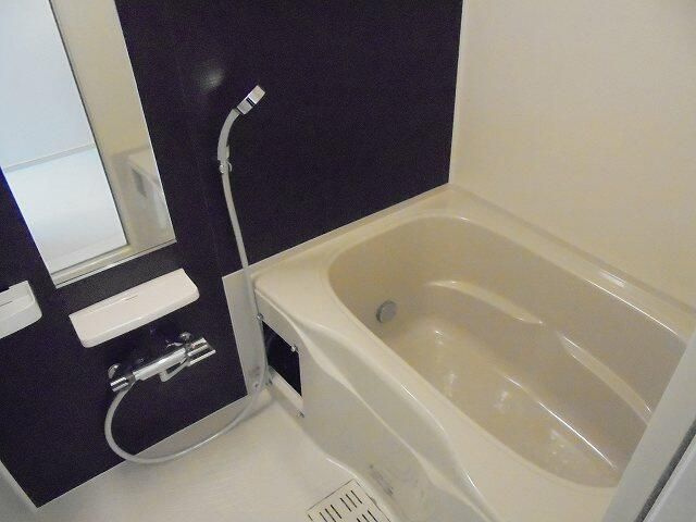 モデルノ　レジデンスの浴室