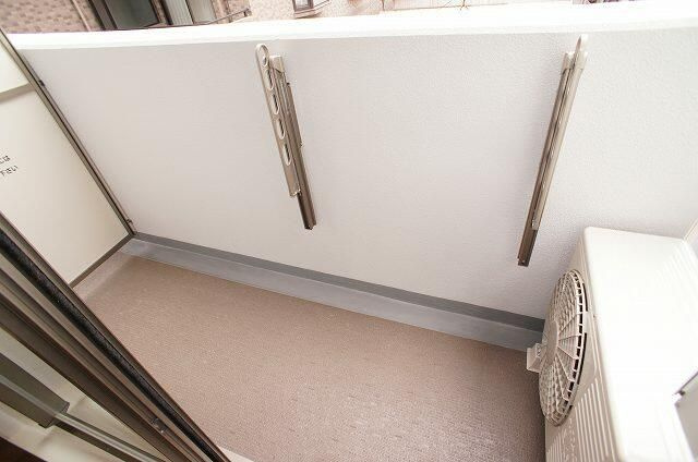 モデルノ　レジデンスのバルコニー