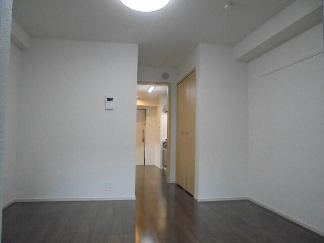 モデルノ　レジデンスの居間・リビング