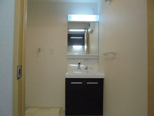 モデルノ　レジデンスの洗面所