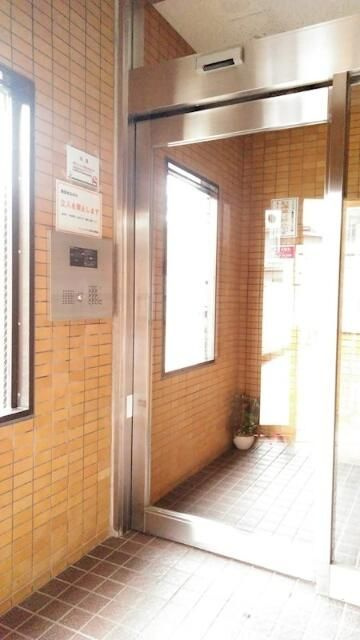 アーバンヒルズ本厚木のエントランス
