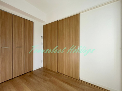 【寝室】 | CASSIA藤沢本町 | 広くて明るい寝室