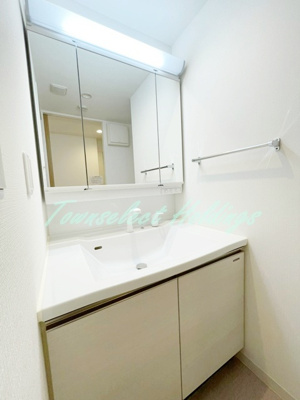 【洗面所】 | CASSIA藤沢本町 | 広い洗面スペース