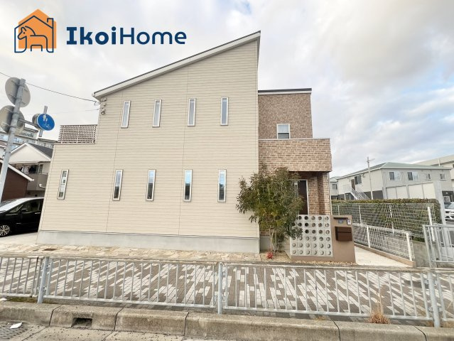 明石市魚住町清水　中古戸建の駐車場|物件・当店の最寄駅まで無料送迎！最短10分で指定場所へお迎えに向かいます！まずはお問い合わせください
