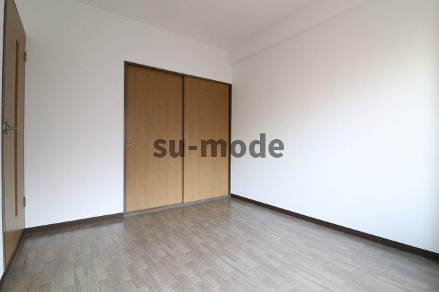 クレールの洋室