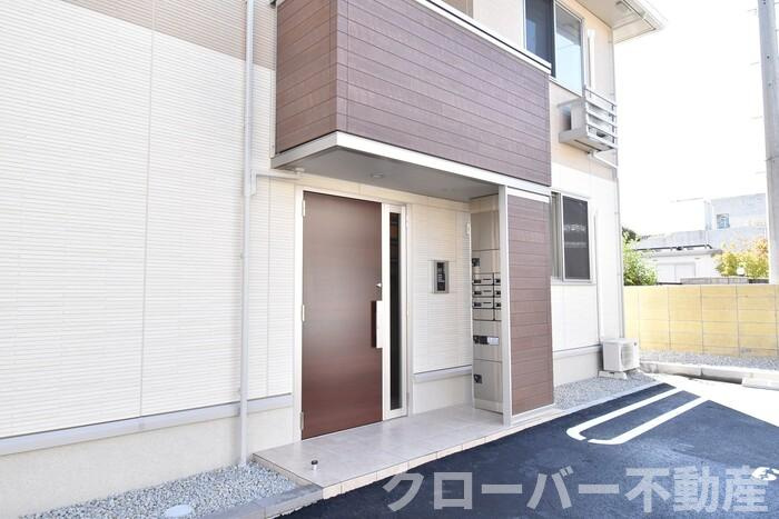 Ruhe(ﾙｰｴ)のエントランス|エントランス