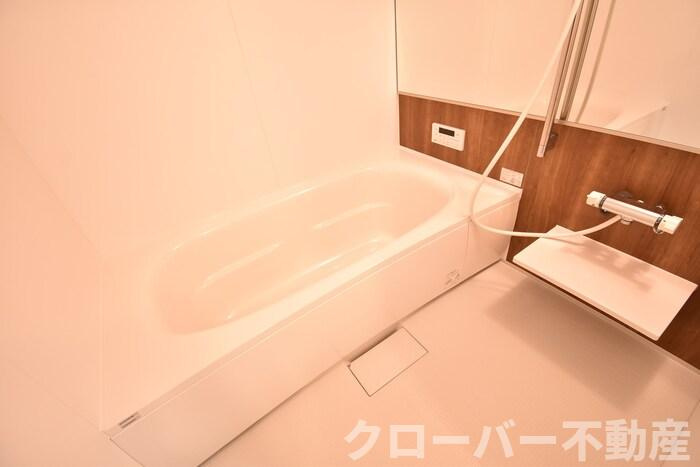 Ruhe(ﾙｰｴ)の浴室|浴室