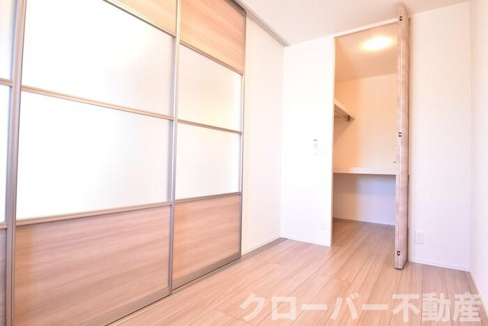 Ruhe(ﾙｰｴ)の内装|洋室４