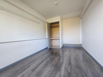 フローラビュー赤マンマの寝室|洋室