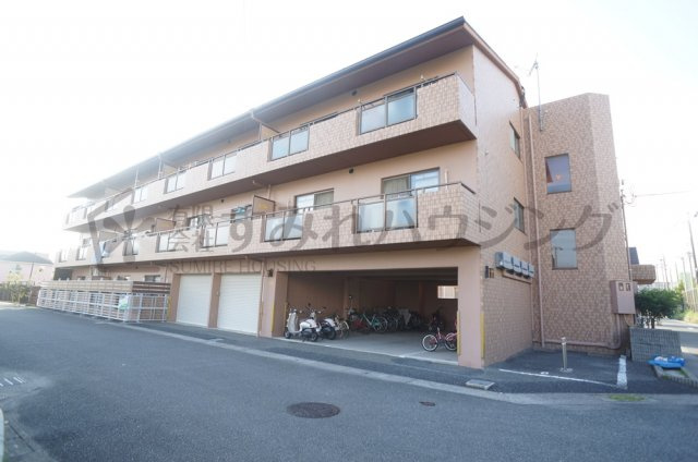 サニーハイツ（鴻池）の外観