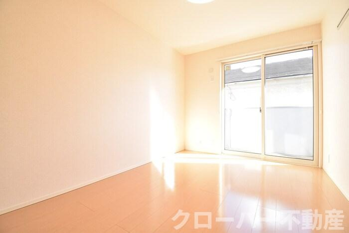 セジュールの内装|南東洋室６帖