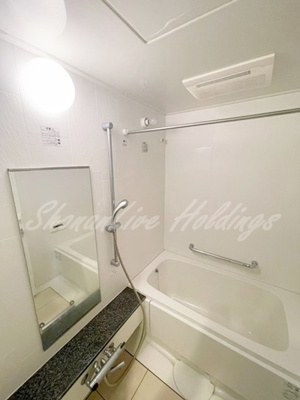 【浴室】 | ロワール湘南藤沢 | 清潔感のあるお風呂です♪