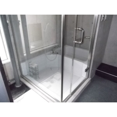 【浴室】 | Azzurri池下