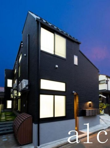 LUXST【ルクスト】の外観|！敷金礼金０！ネット無料！ホワイトフローリング施工☆