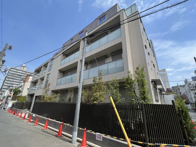 Ｄｕｅ　Ｗｅｓｔ　Ａｚａｂｕ　Ｈｏｕｓｅ