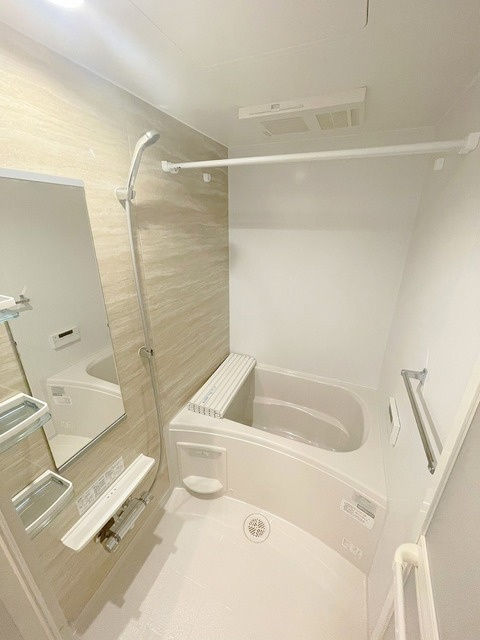 Ｄｕｅ　Ｗｅｓｔ　Ａｚａｂｕ　Ｈｏｕｓｅの浴室|★追焚機能　浴室乾燥機付きのバスルーム★