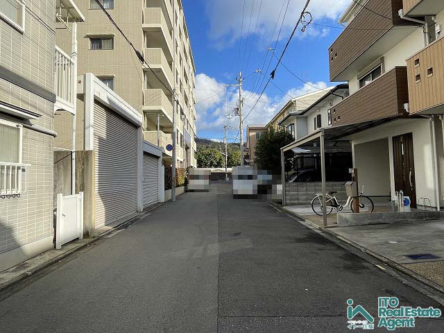 田中高原町　中古戸建の前面道路含む現地写真