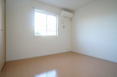 【内装】 | グラースＡ | 明るい室内です