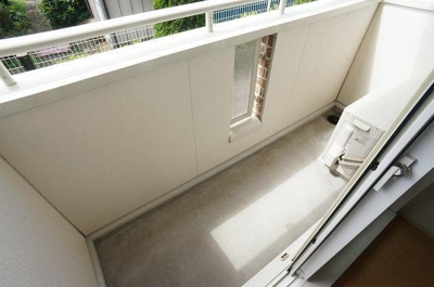 【バルコニー】 | ソーレⅡ | バルコニーからの眺めを楽しみながら食事をしませんか