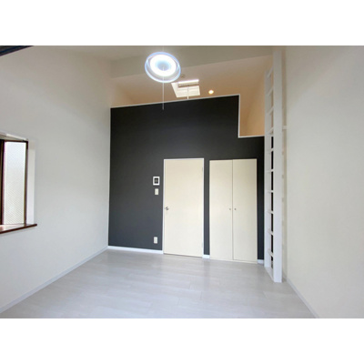 【居間・リビング】 | アザレアマンション | 使いやすいリビングです