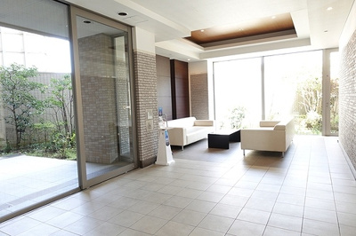 【その他】 | サーパス八幡山公園 | ロビー　※2025年4月撮影