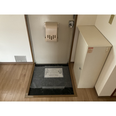 【玄関】 | 岡本ハイツ | 玄関です