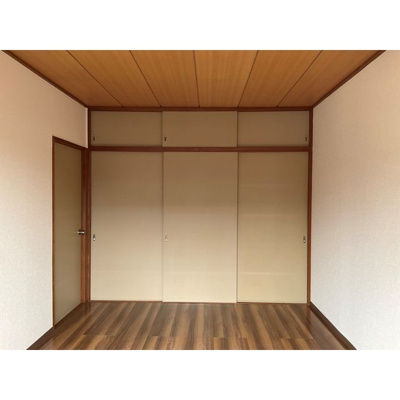 【居間・リビング】 | 岡本ハイツ | おしゃれなリビングです