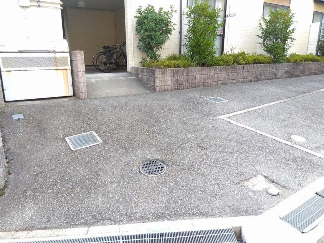 レオパレスタウンコート上ノ丸のその他