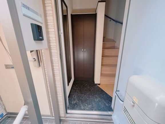 クレイノＡｒｉｎｏⅡの玄関