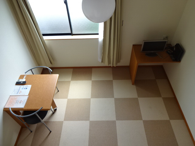レオパレスＰＡＬＣＯＵＲＴ劉備の子供部屋