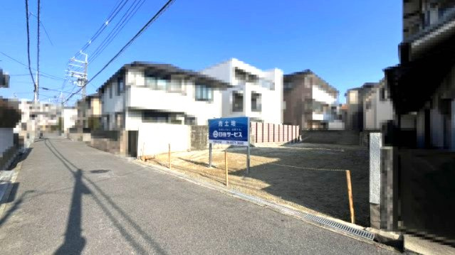 豊中市南桜塚１丁目土地の外観|第一種中高層住居専用地域になるため、戸建とアパートなどが混在する住宅エリアです。