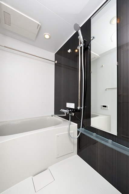 エンクレスト博多PREMIERの浴室|きれいなお風呂です