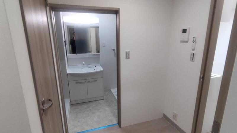 泉北郡忠岡町馬瀬１丁目のハイツの洗面所|忙しい朝には欠かせない洗面所です