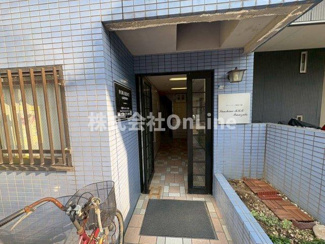 【エントランス】