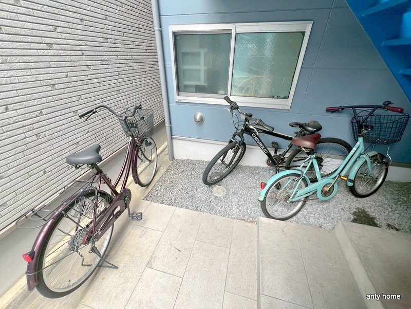 シャイン下新庄　仲介手数料無料の駐車場