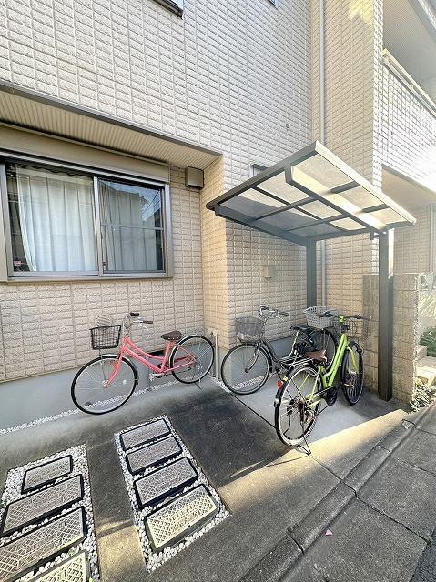 ラ　ヴェルジュ　中目黒のその他共用部分|★屋根付き駐輪場★