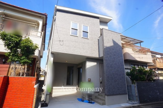 【外観】 | 八尾市山本町北6丁目 | 【新築完成済み☆ZEH水準省エネ住宅☆（断熱等級5、一次エネルギー消費量等級6）】ローン返済目安：月々約76517円（頭金0円、変動金利0.875％、返済期間40年、ボーナス払い無しで試算しています）