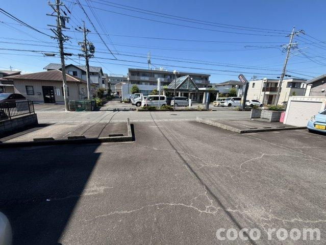 グリーンパレスの駐車場
