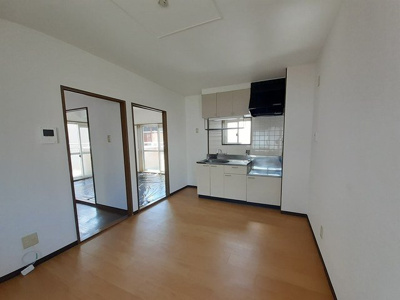 【居間・リビング】 | シャルマン | こちらのリビングで趣味の時間をお楽しみください