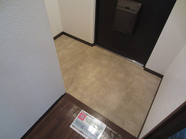 セーヌ東岸和田の玄関|シンプルで使いやすい玄関です