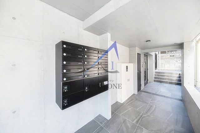 ＣＯＣＯＦＬＡＴ北千住Ｓｏｕｔｈのその他共用部分|集合ポストです。