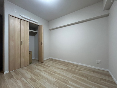 【洋室】 | メゾン枚方岡山手