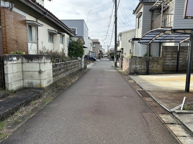 新潟市中央区弁天橋通1丁目　売地の前面道路含む現地写真